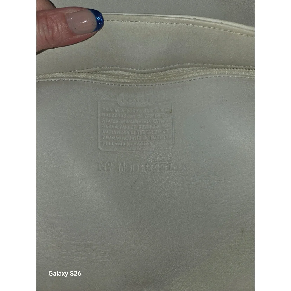 37. Coach Vintage White Leather Messenger Crossbody Bag 9431 USA Made